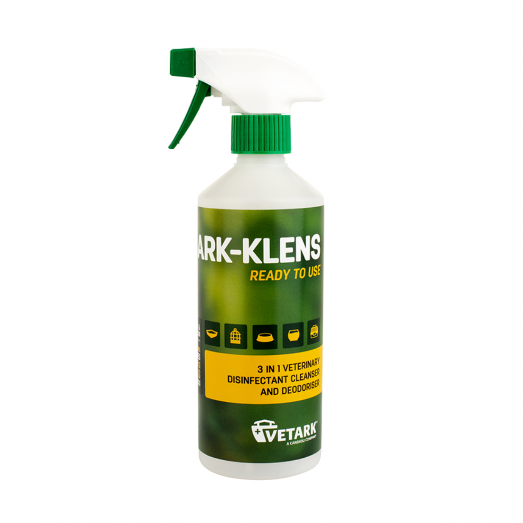 Vetark Ark-Klens Ready To Use Spray  for bird feeder cleaning on white background